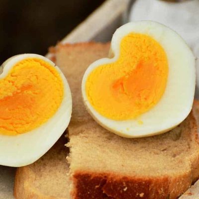 2 recetas para hacer huevos en forma de corazón