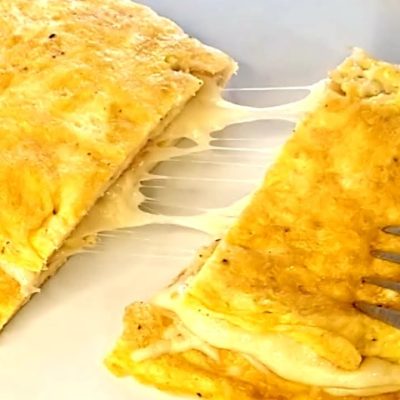 Descubre las deliciosas y fáciles recetas con huevo y queso: satisface tu antojo de queso con estas opciones saludables para el desayuno y más allá